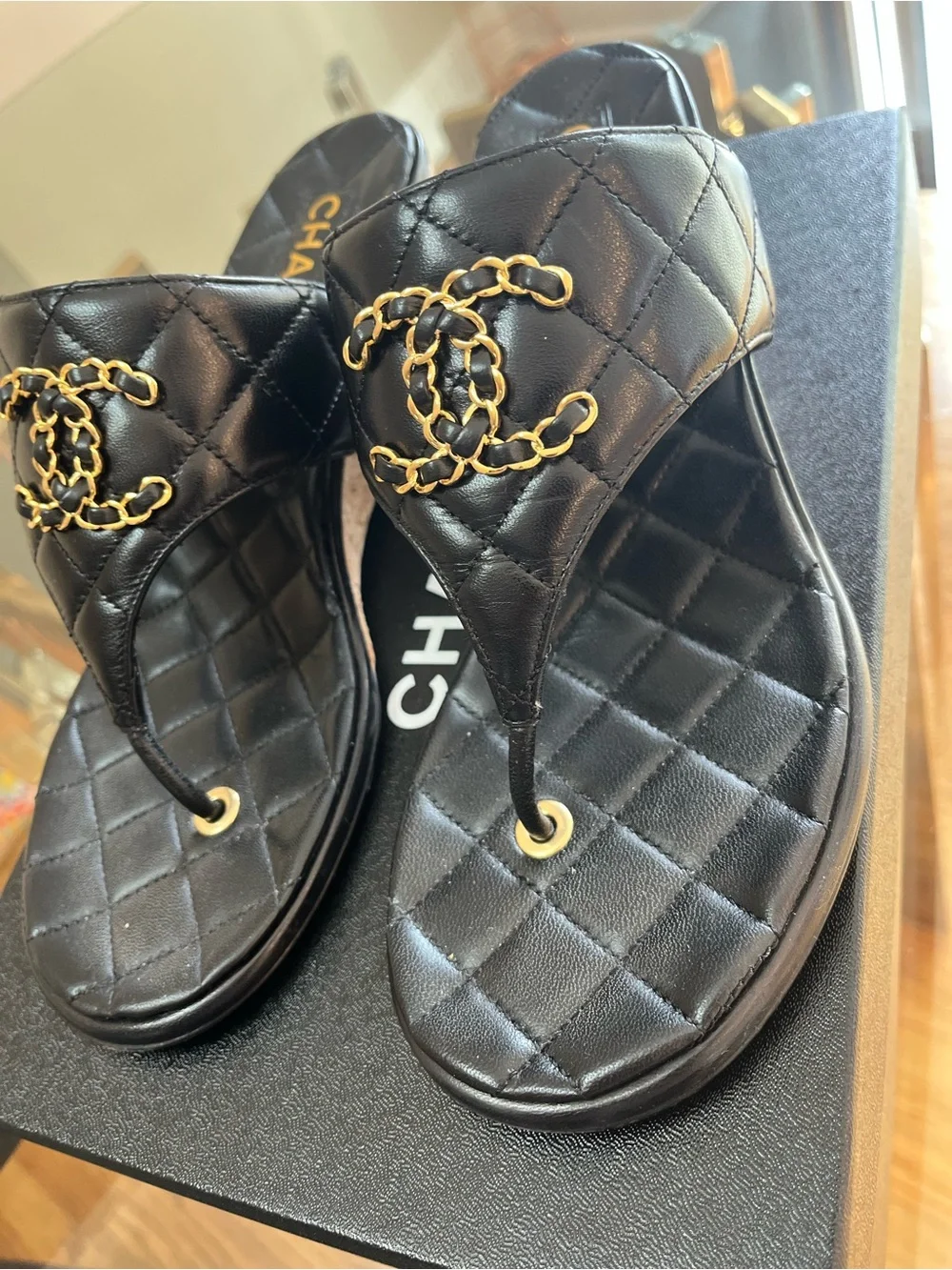 CHANEL Black Quilted Leather Thong Sandals with Gold Chain CC